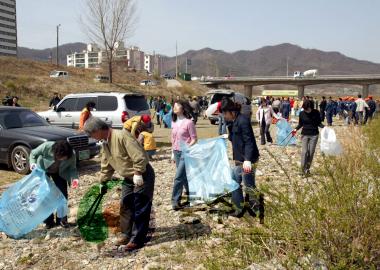 봄맞이 국토대청결 활동 의 사진