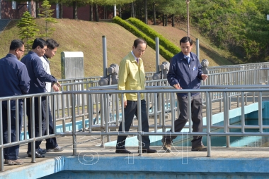 윤성규 환경부장관 충주댐 정수시설 방문 안전점검 의 사진