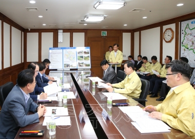 국회의원 충주시 가뭄현장 방문 의 사진