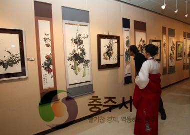 한국문인화협회 충주지부 회원전 사진