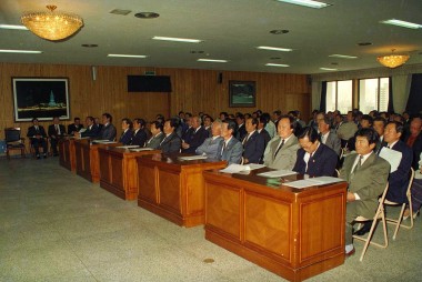 의회 3주년 기념식 의 사진