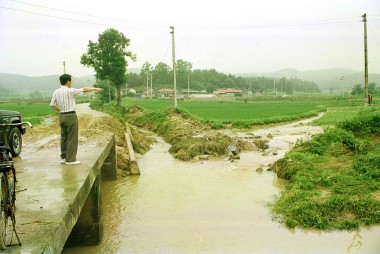 수해현장 및 위로금 전달 의 사진