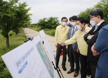 기획재정부, 충북선철도 달천과선교 현장방문 의 사진