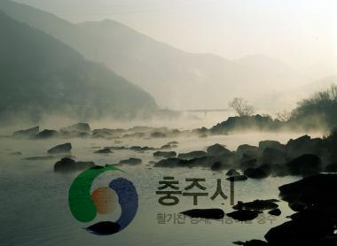 남한강의 아침 의 사진