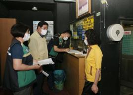 코로나 확산방지를 위한 위생시설 점검 의 사진